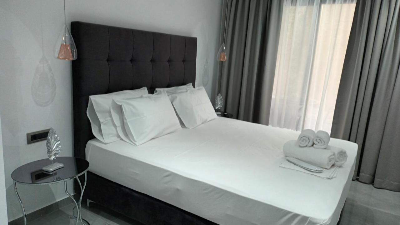 Km Luxury Apart Downtown Iraklio Eksteriør bilde