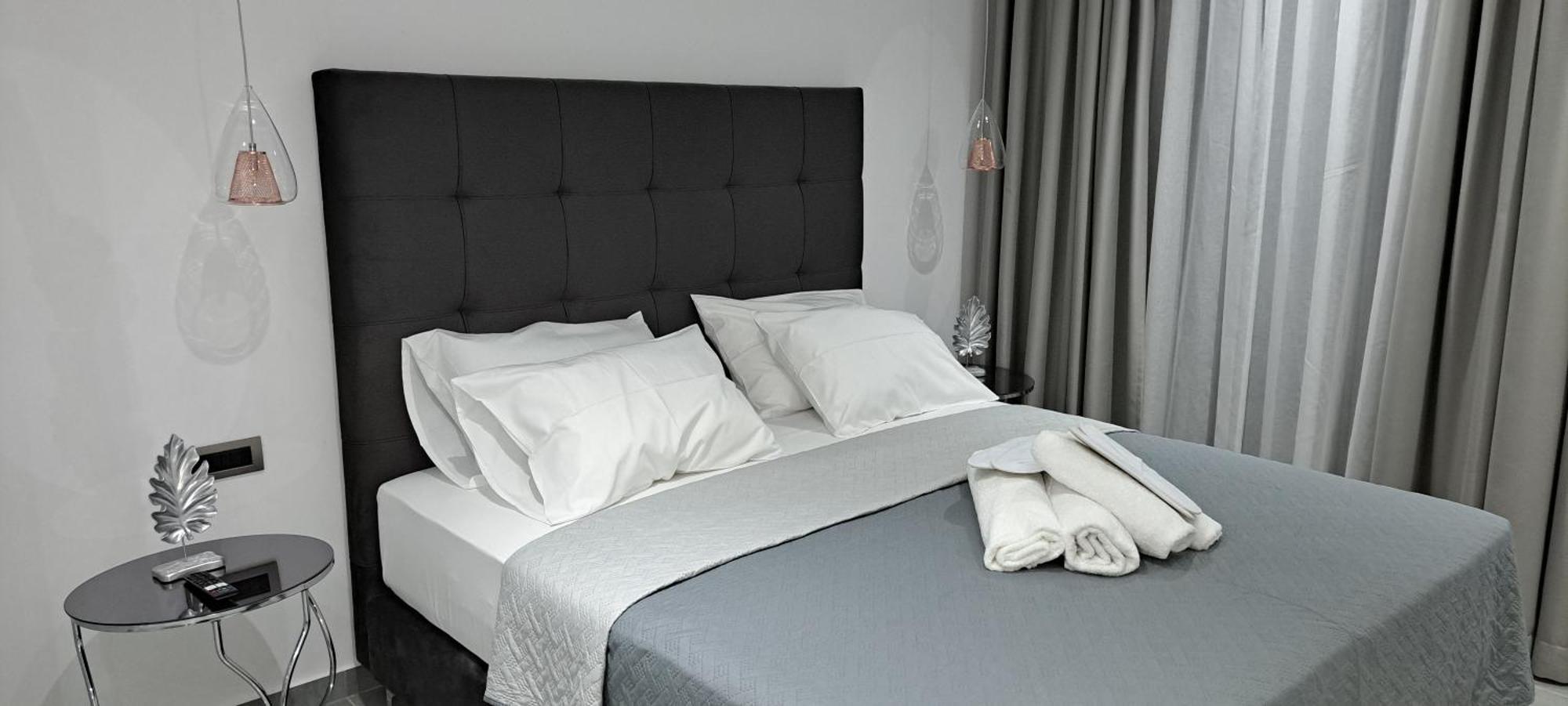 Km Luxury Apart Downtown Iraklio Eksteriør bilde